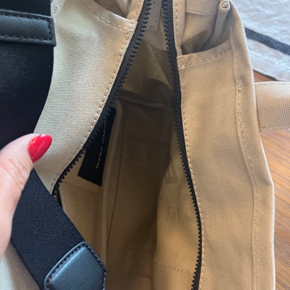 Marc Jacobs medium tote (Beige with extra beige/gold strap) - Picture 5 of 16